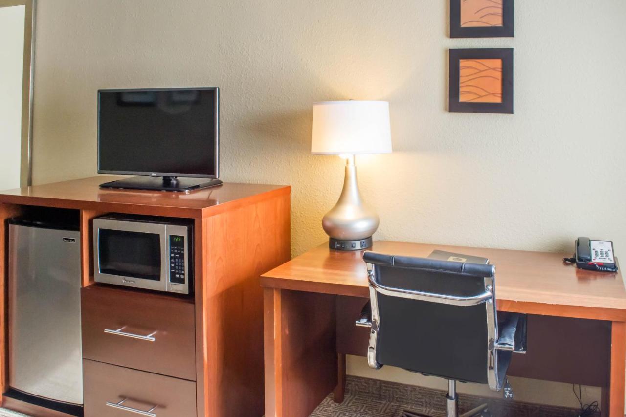 Comfort Inn Mayfield Heights Cleveland East Esterno foto