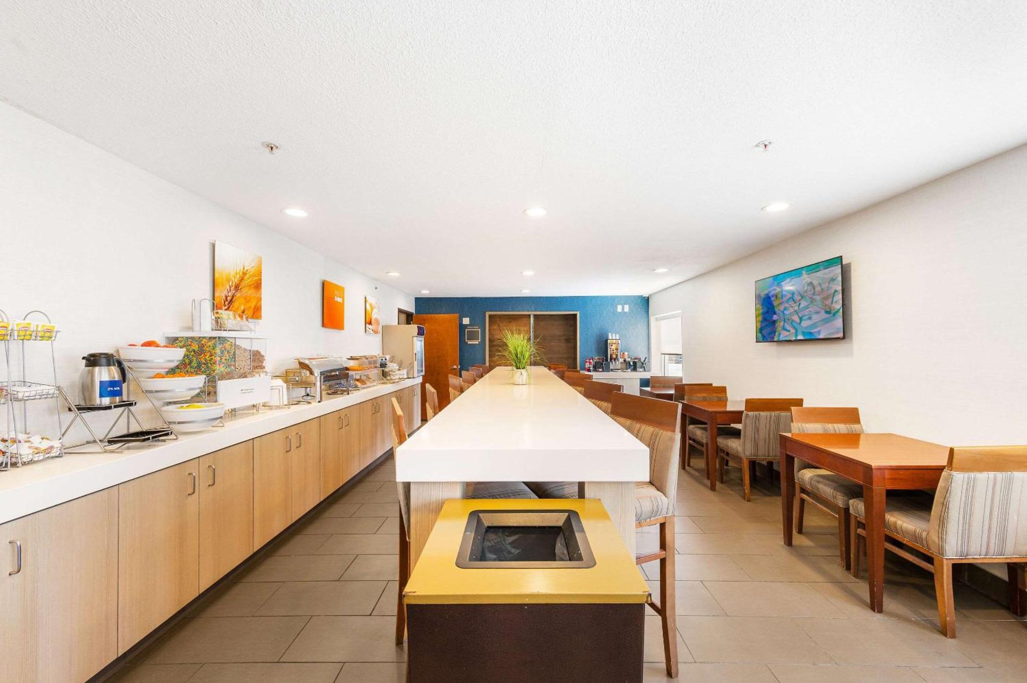 Comfort Inn Mayfield Heights Cleveland East Esterno foto