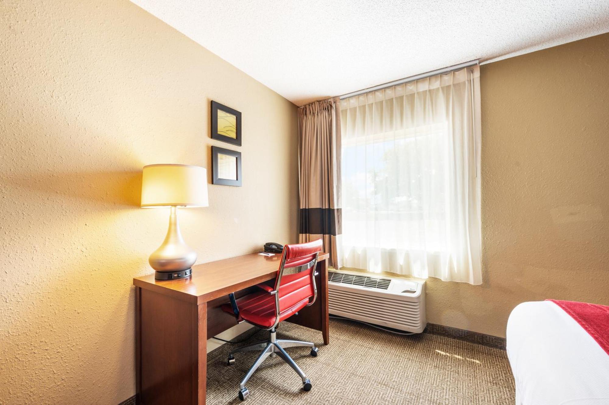 Comfort Inn Mayfield Heights Cleveland East Esterno foto