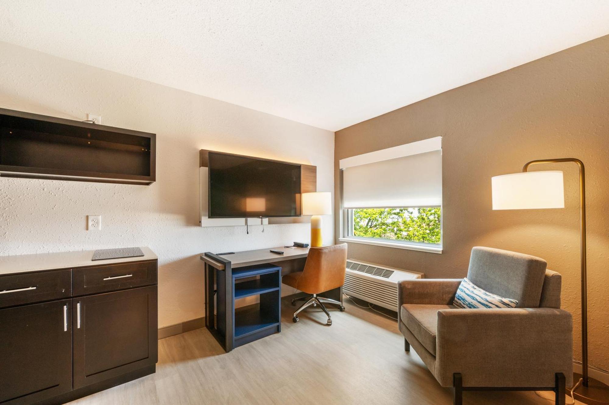 Comfort Inn Mayfield Heights Cleveland East Esterno foto