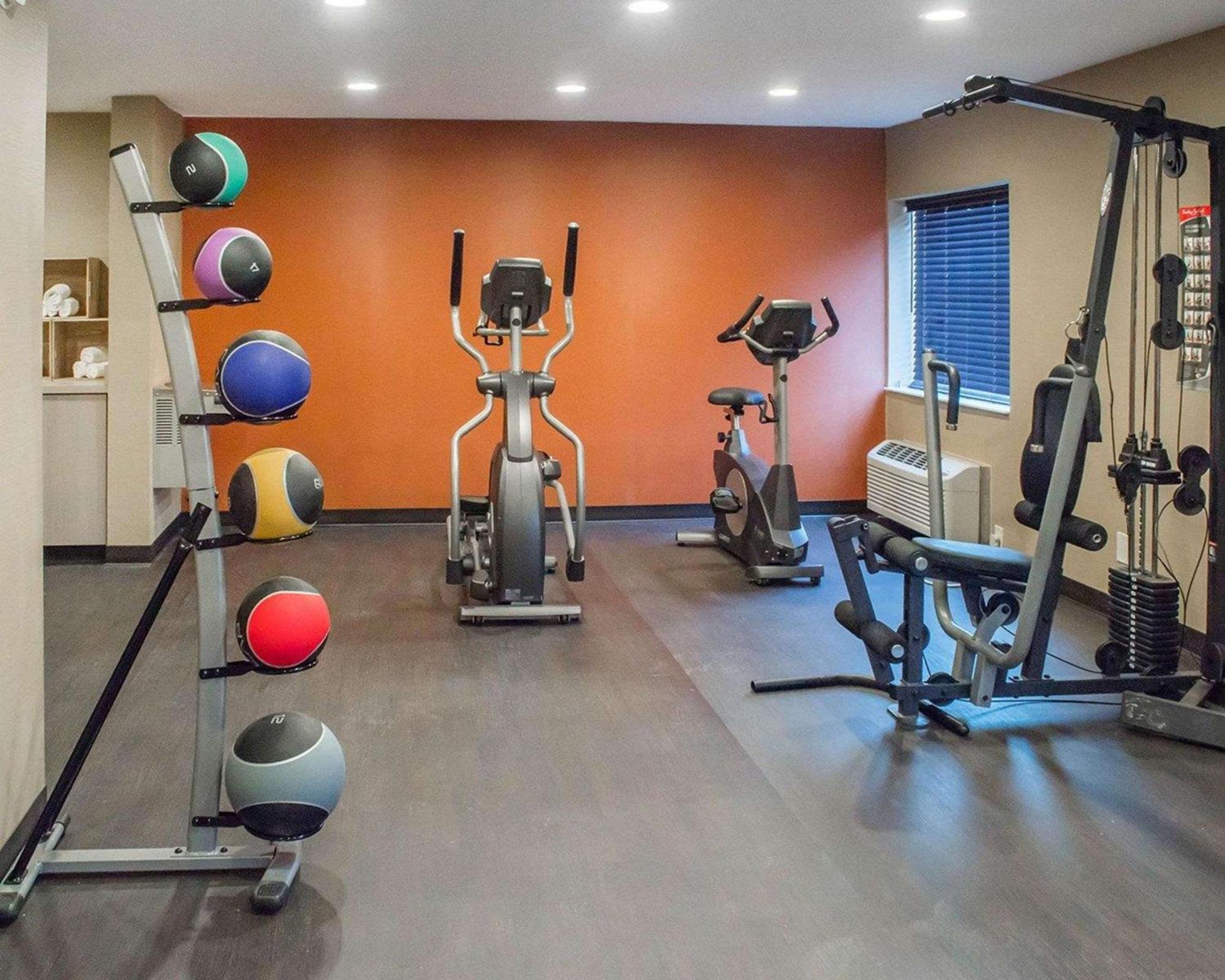 Comfort Inn Mayfield Heights Cleveland East Esterno foto