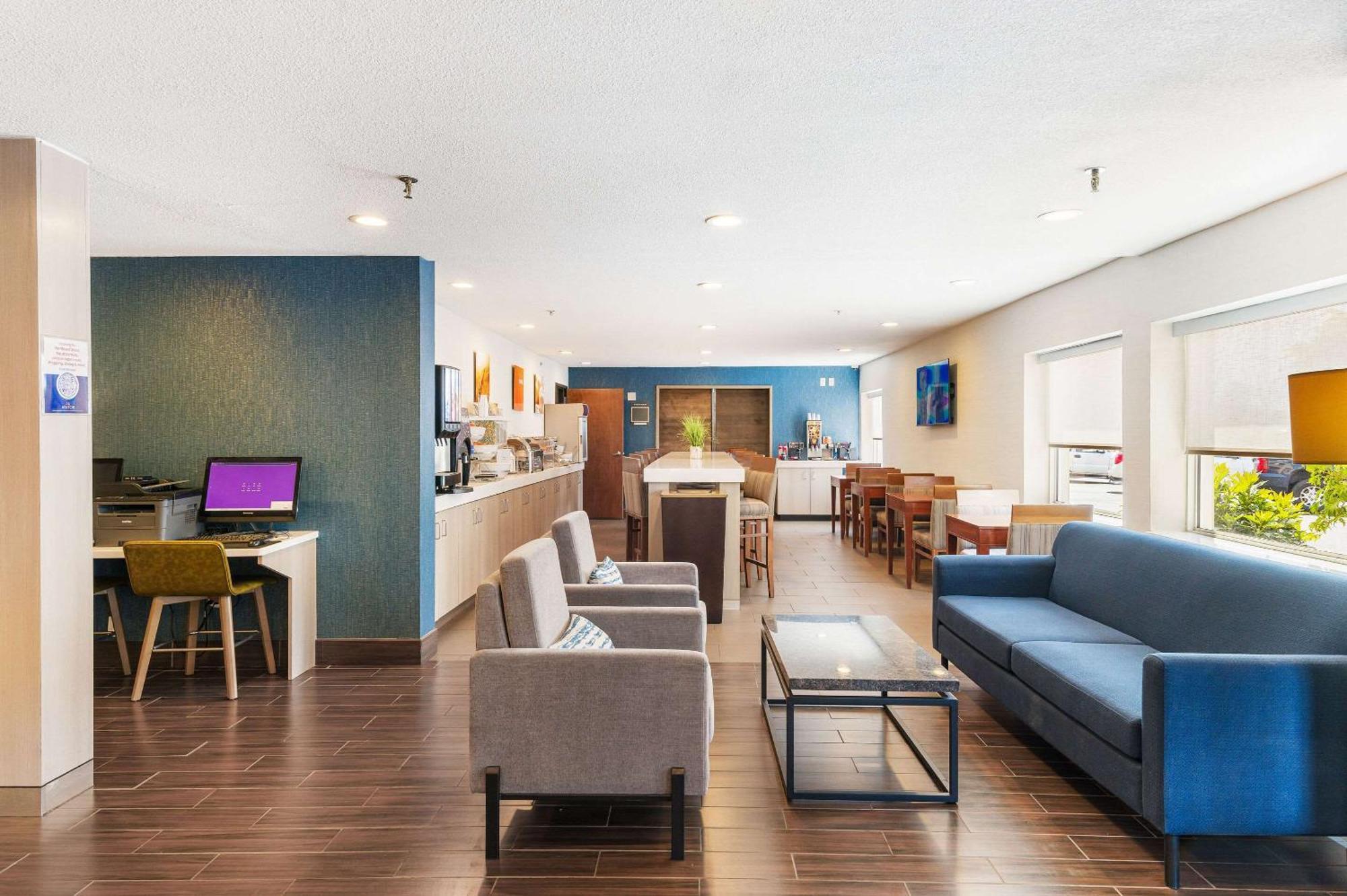 Comfort Inn Mayfield Heights Cleveland East Esterno foto