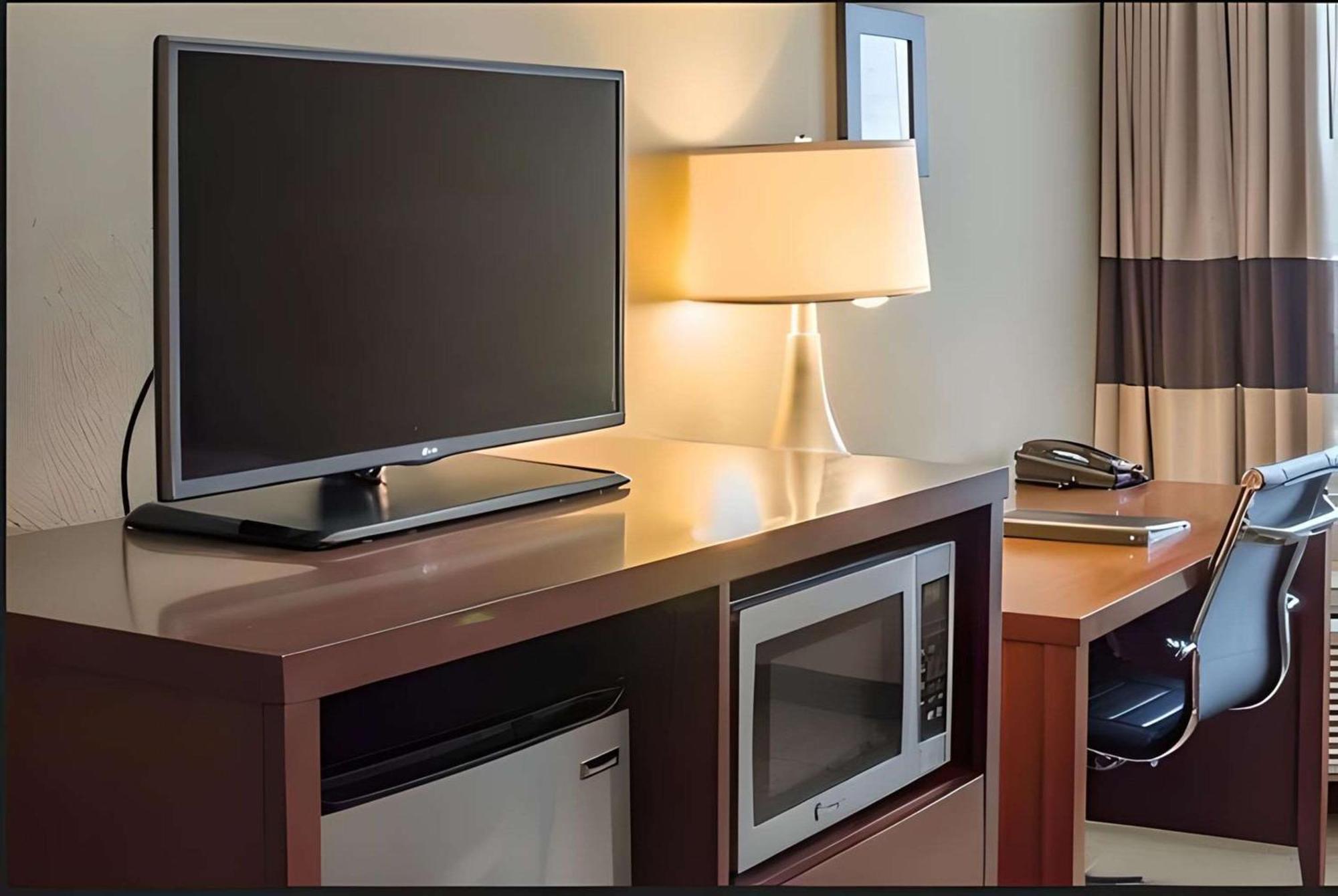 Comfort Inn Mayfield Heights Cleveland East Esterno foto